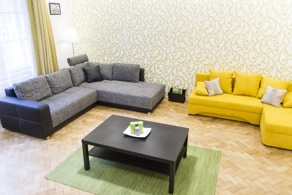 Real Apartments Kertesz Budapest Rum bild